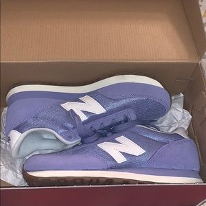 Size 6 1/2 classic new balance